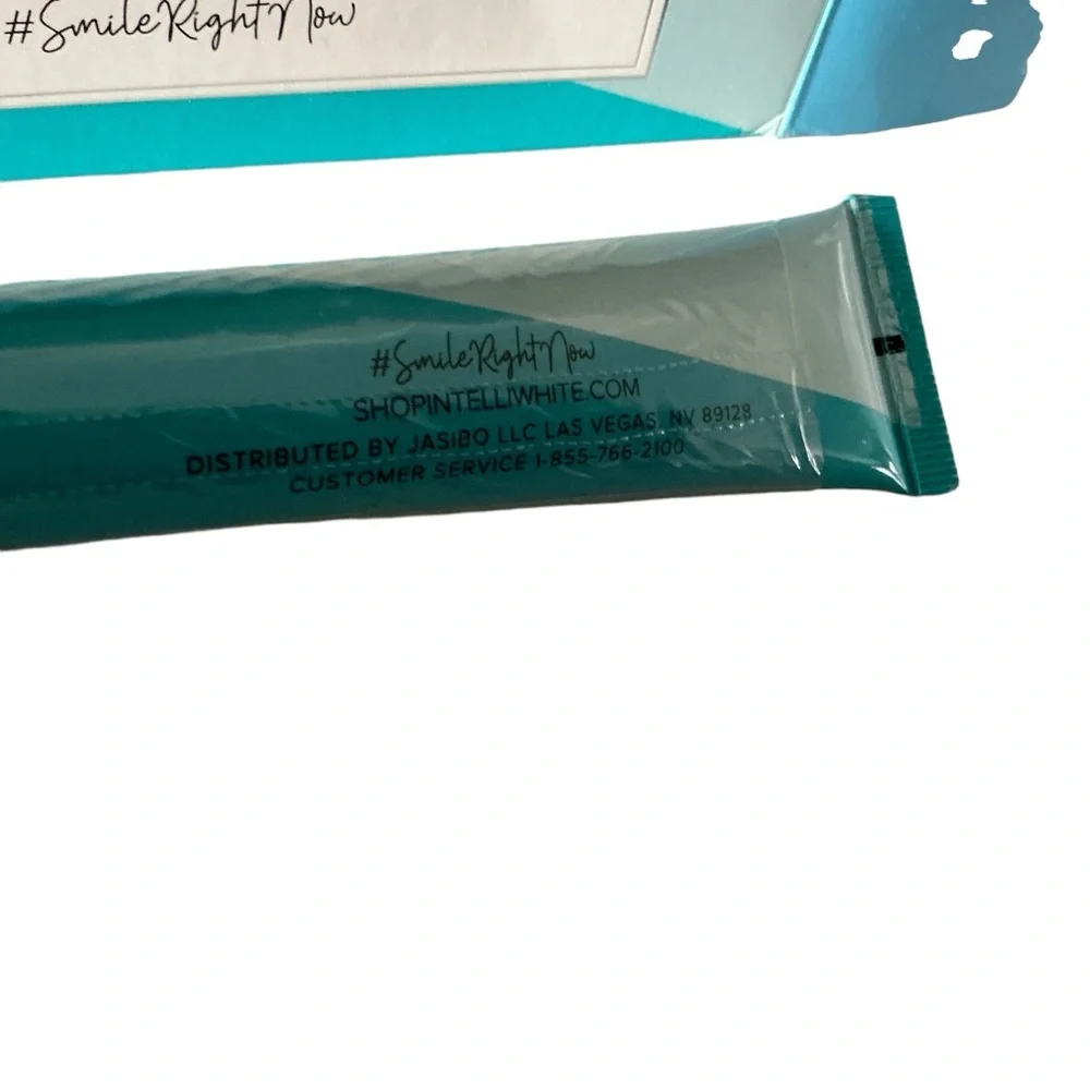 Intelliwhite platinum teeth whitening turbo boost accelerator paste